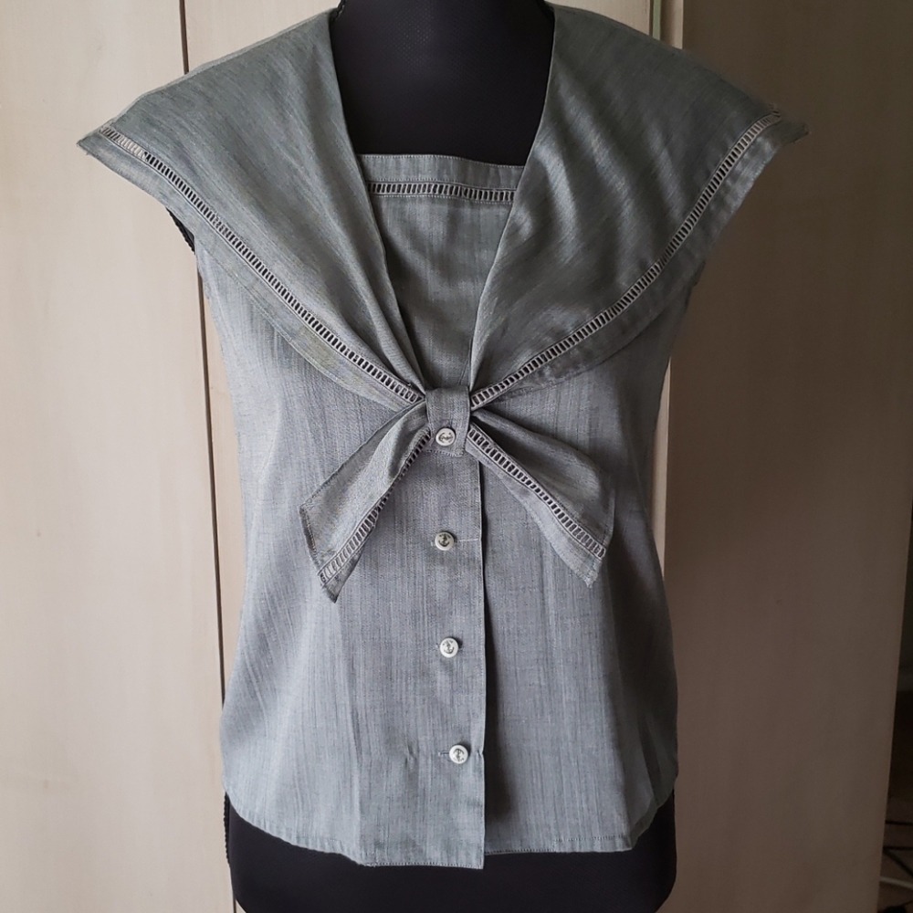 Versatile Gray Cotton Sailor Blouse